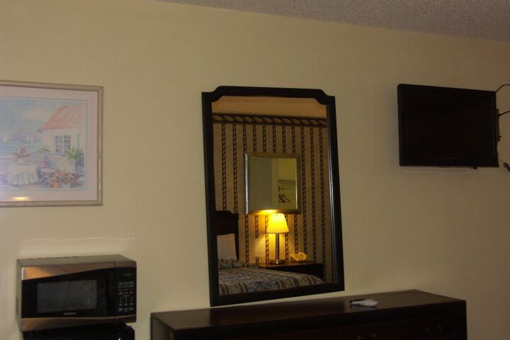 Room 7 of 26
