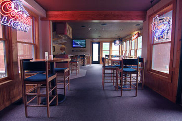 Dining 31 of 35