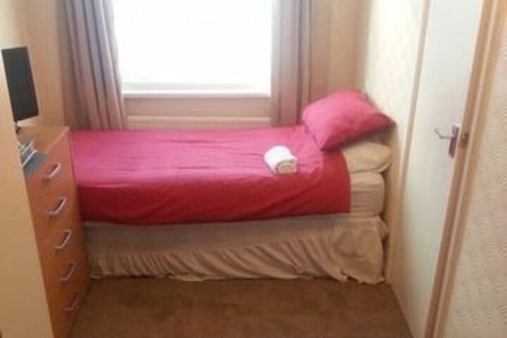 Room 80 of 149