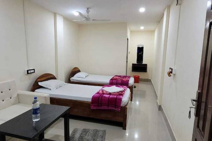 Room 7 of 15