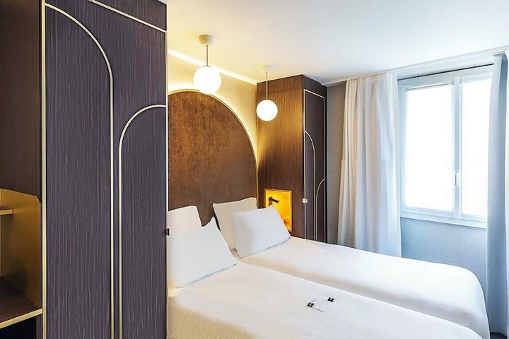 Room 55 of 103