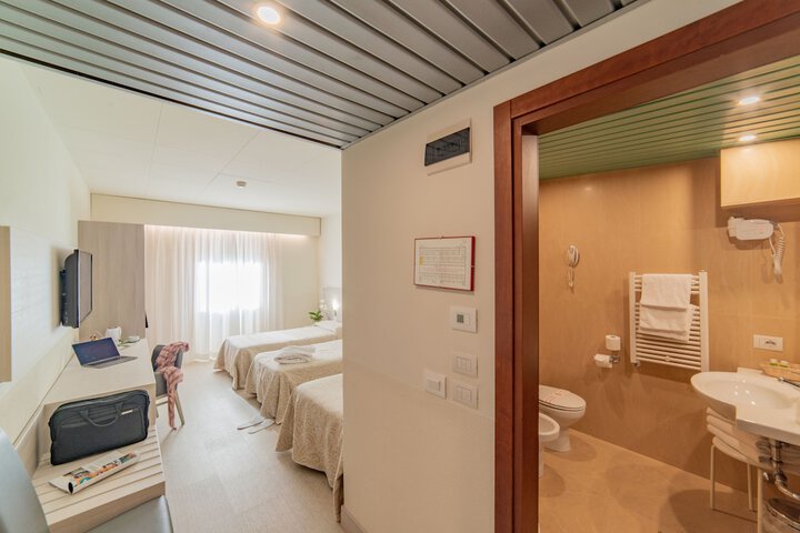 Room 30 of 59