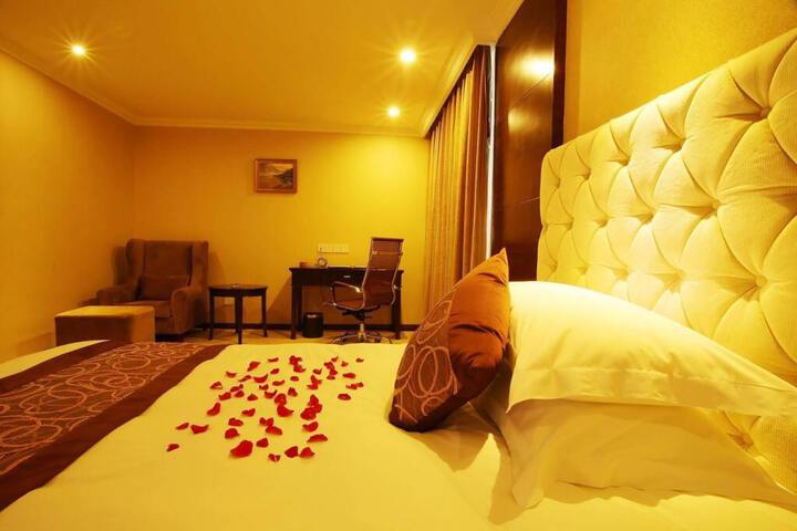 YIJIA CHAIN HOTEL CHUNXI ROAD BRANCH