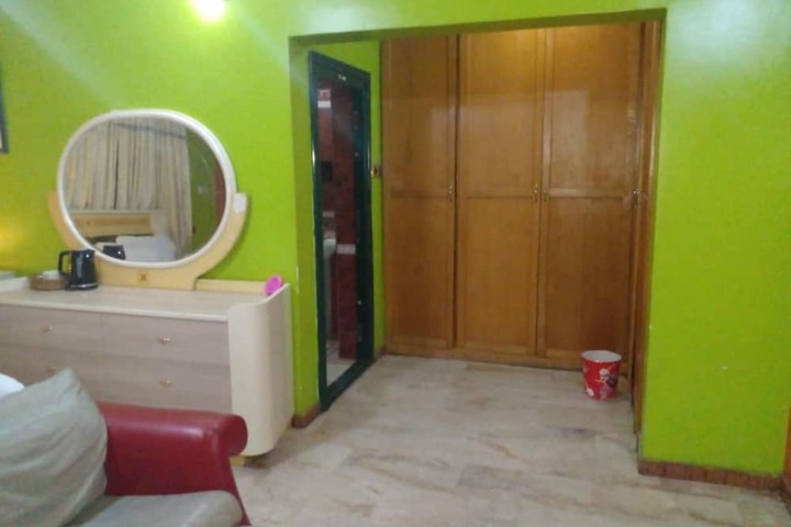 Room 11 of 17