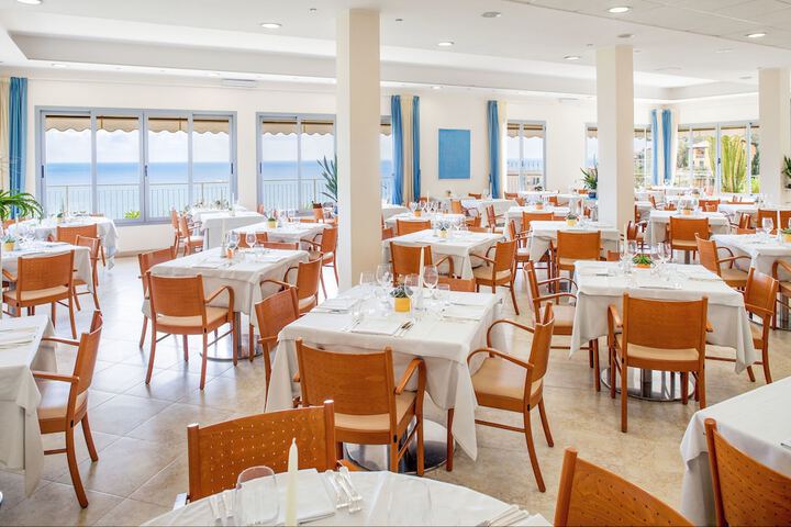 Dining Photos