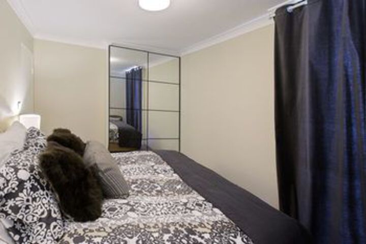Room 5 of 15