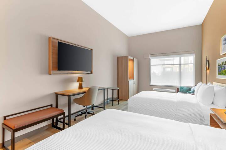 Room 34 of 68