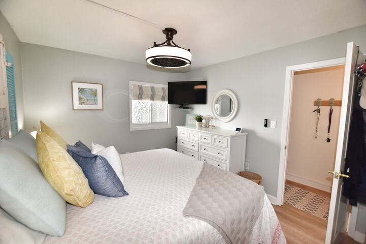 Room 4 of 65
