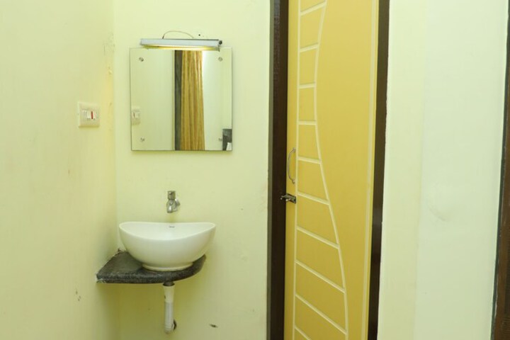 Room 9 of 57