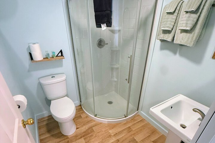 Room 10 of 19