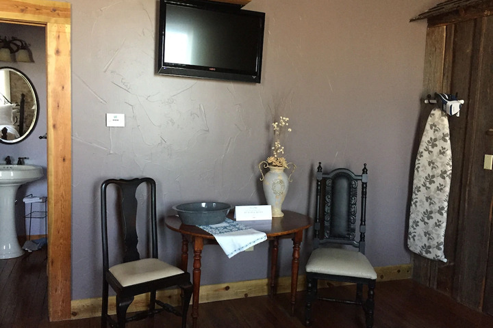 Room 2 of 9