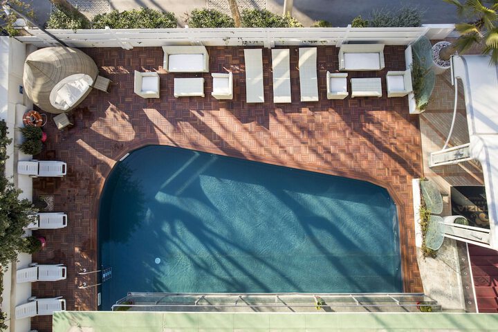 Pool 66 of 90