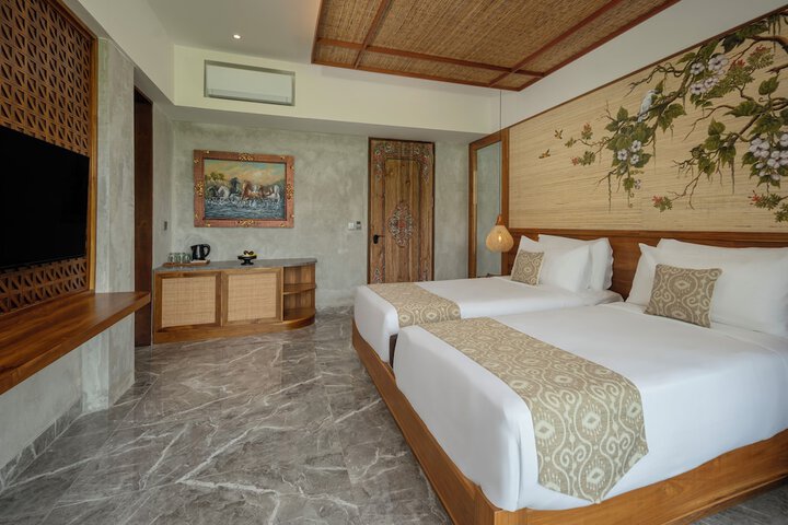 Room 11 of 51