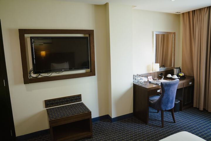Room 36 of 140
