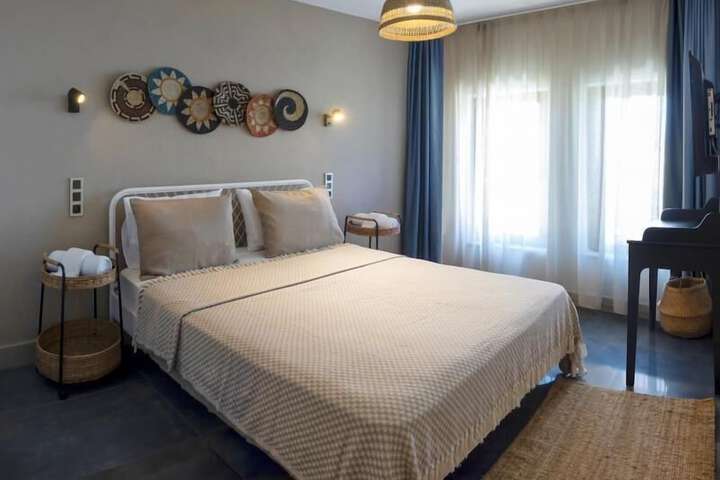 Room 14 of 82