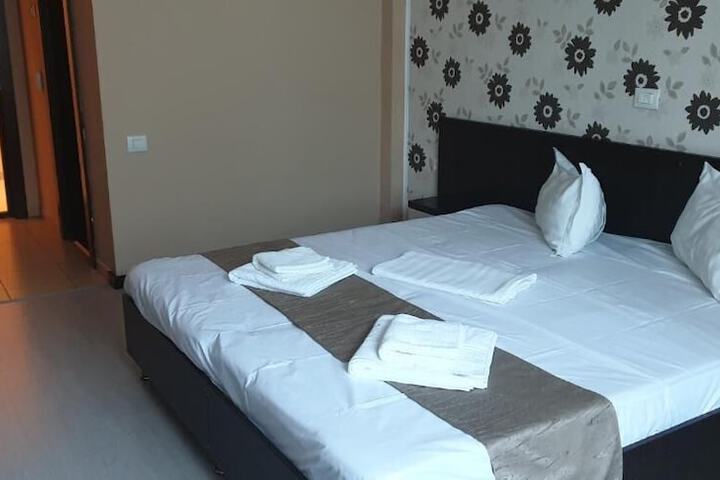 Room 16 of 49