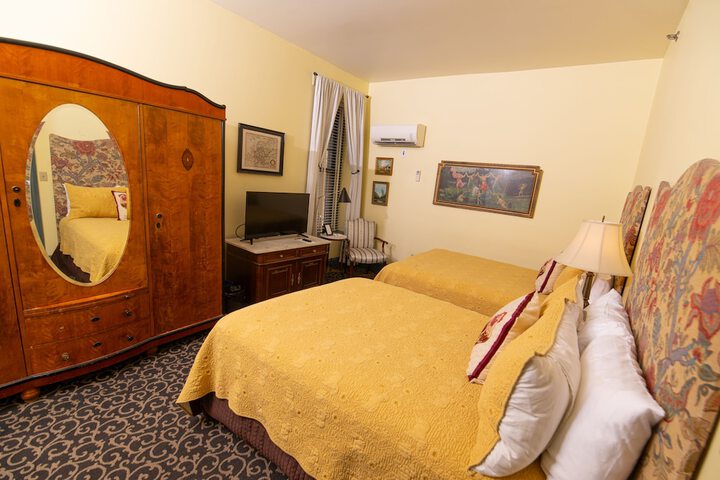 Room 10 of 39