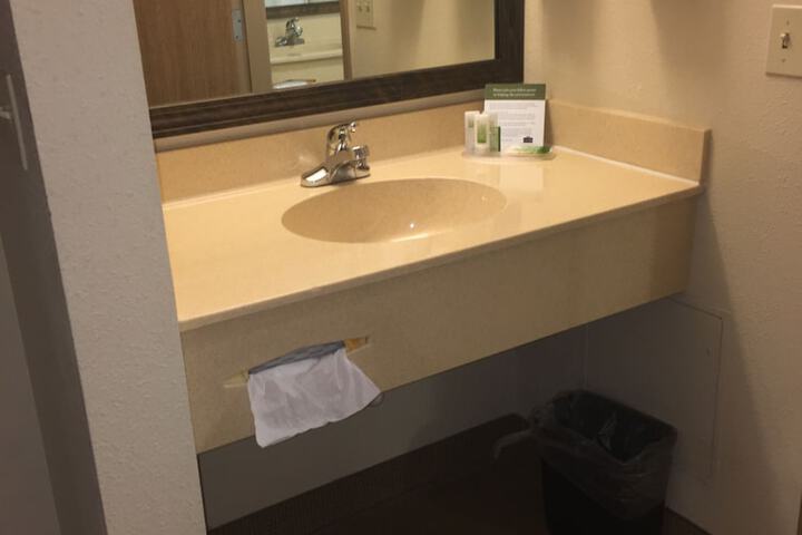 Bathroom sink