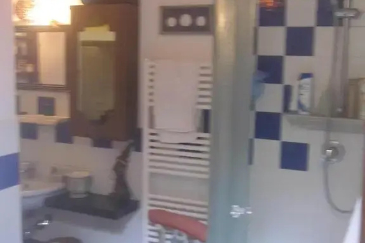 Room 7 of 18