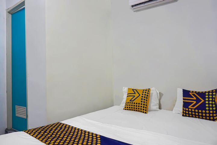 Room 15 of 27