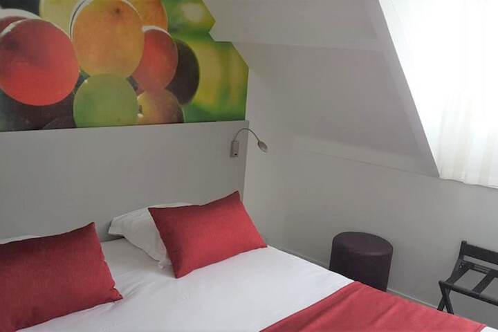 Room 14 of 42