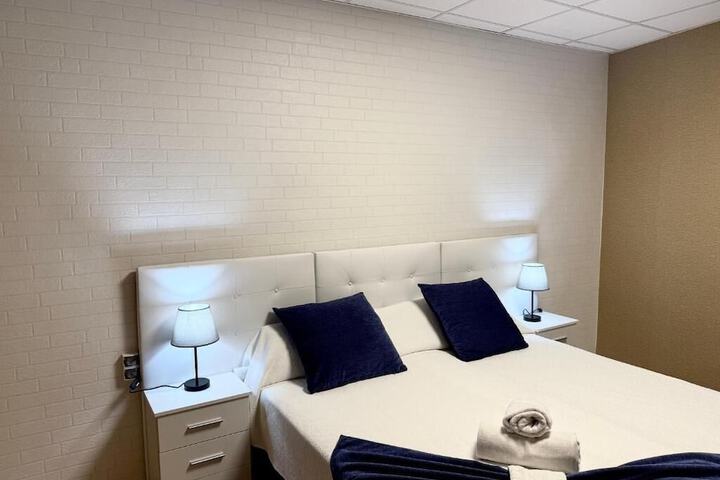 Room 12 of 23