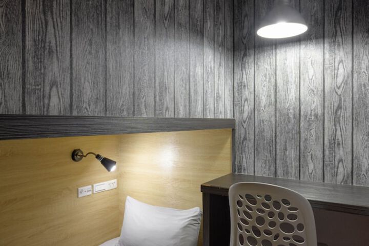 Room 15 of 40