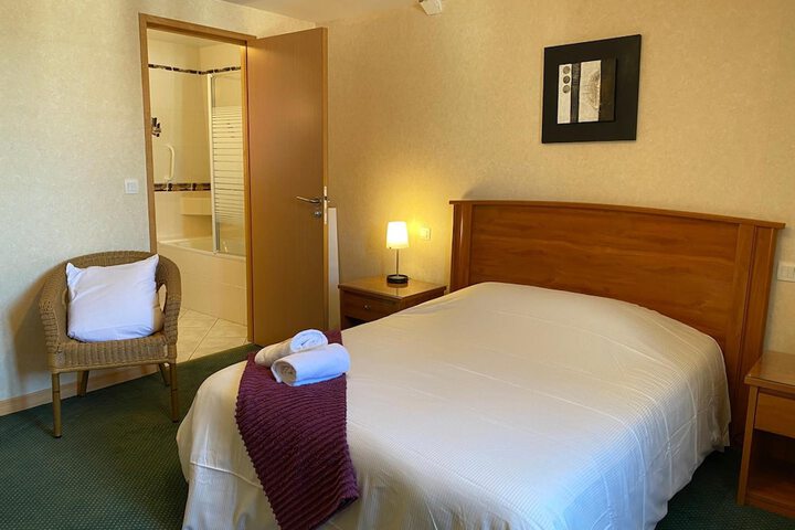 Room 13 of 44