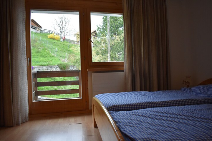 Room 32 of 40