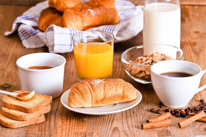 Breakfast buffet