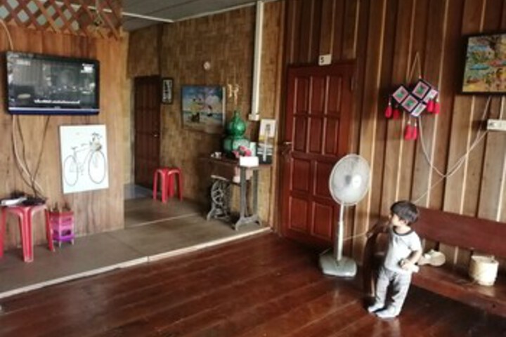 Room 13 of 110