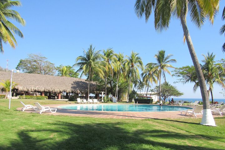 Pool 21 of 65