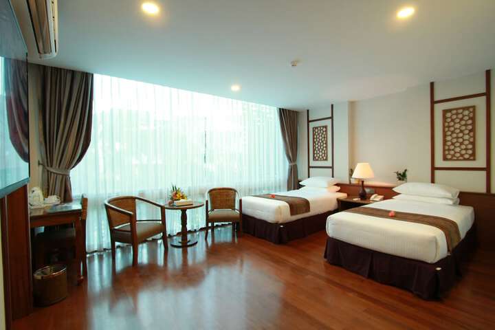 Room 5 of 45