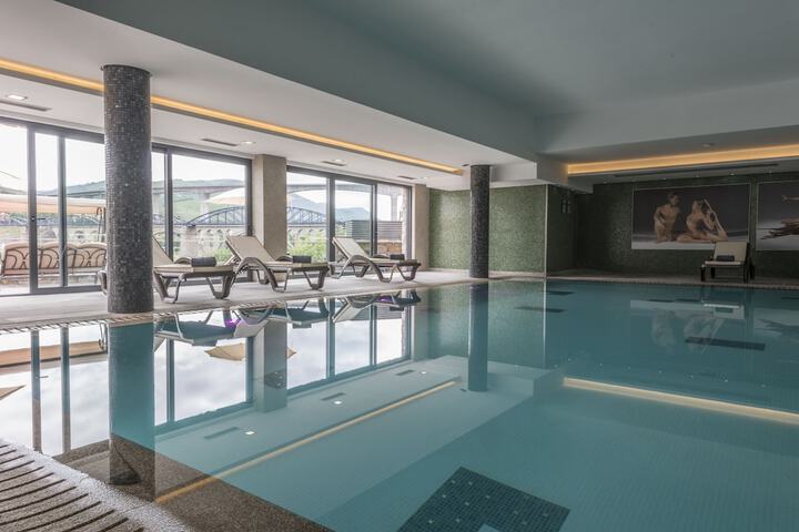 Pool Hotel
