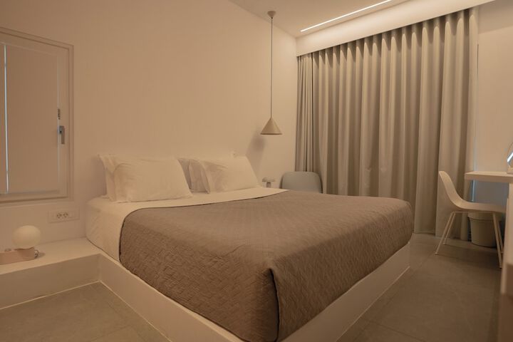 Room 35 of 171