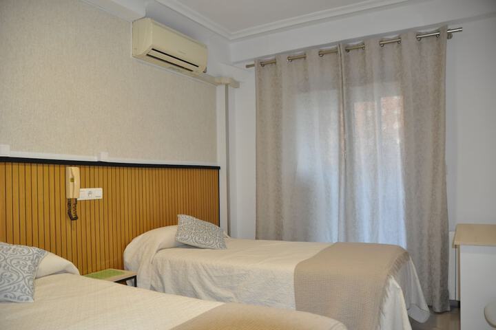 Room 25 of 53