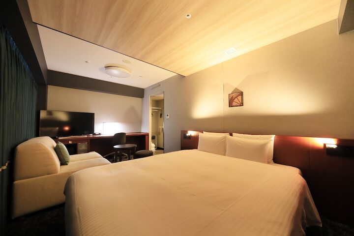 Room 13 of 43