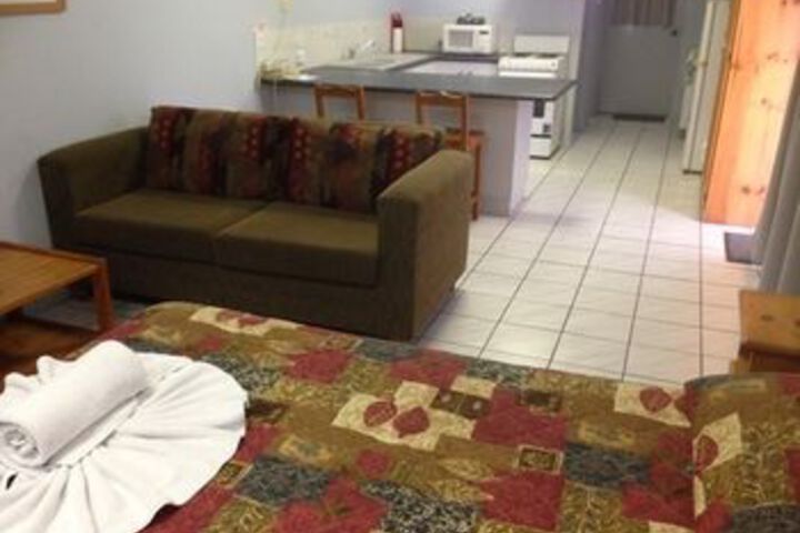 Room 13 of 32