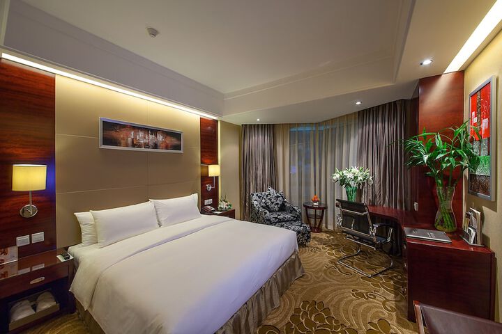 Room 6 of 47