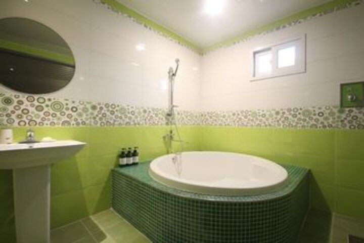 Clean Restrooms