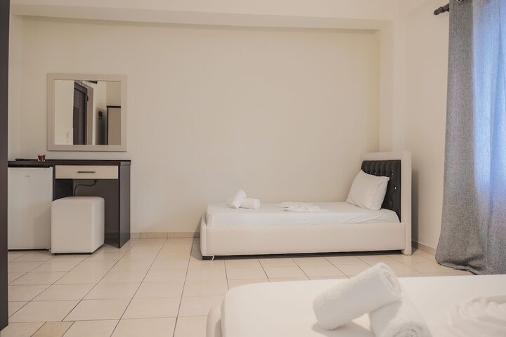 Room 9 of 45