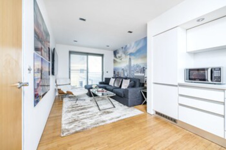Room 14 of 27