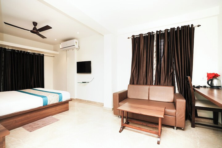 Room 27 of 48