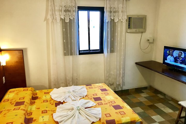 Room 2 of 44