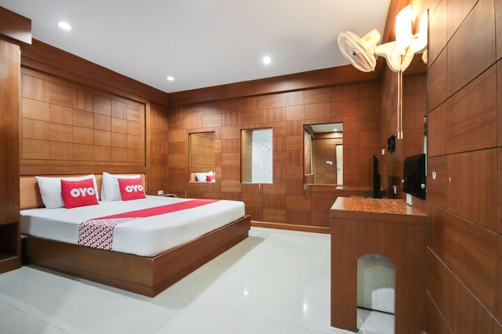 Room 10 of 24