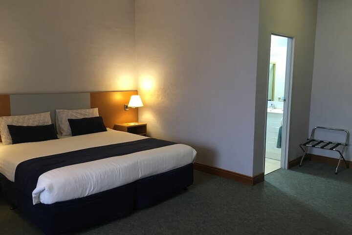 Room 12 of 146