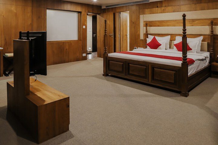 Room 14 of 49