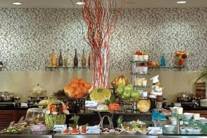 Dining Photos