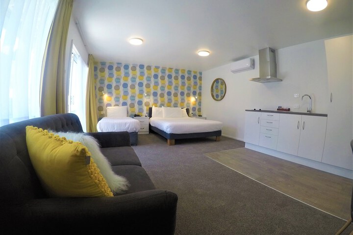 Room 8 of 37