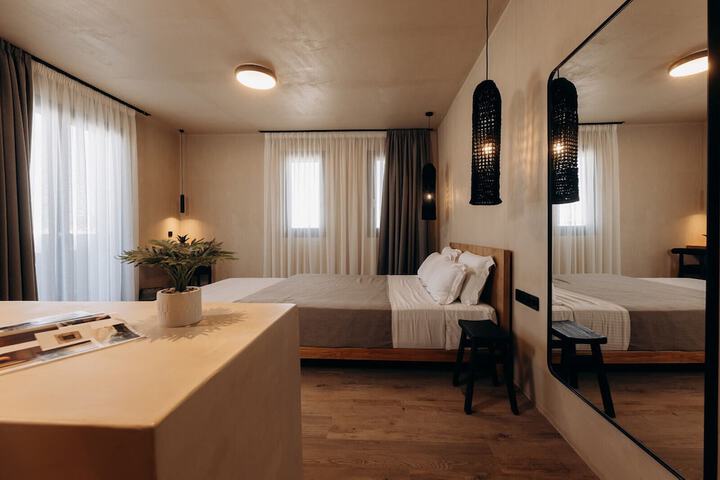 Room 25 of 57